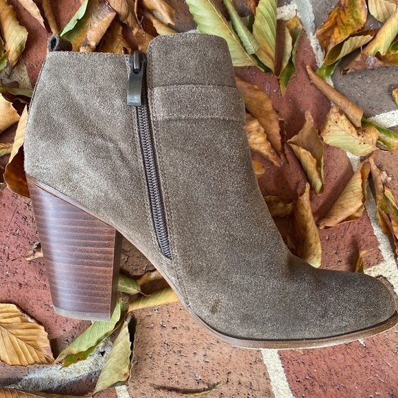 Franco Fortini Lexi suede booties size 9 - Picture 4 of 9